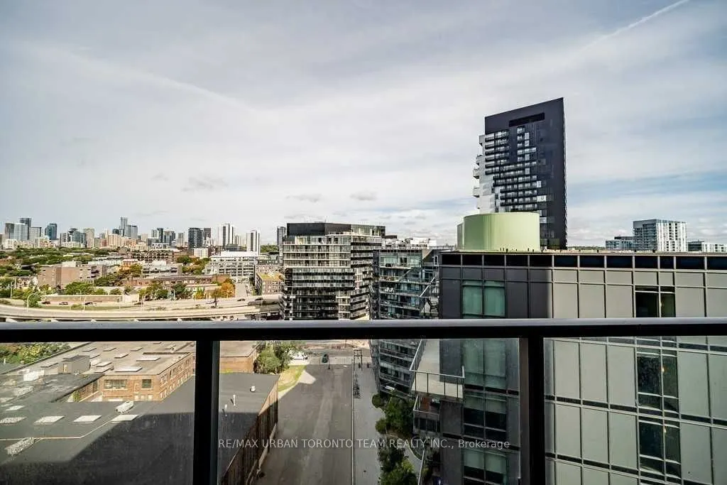 120 Bayview Avenue, #S1206