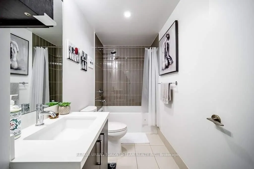 120 Bayview Avenue, #S1206