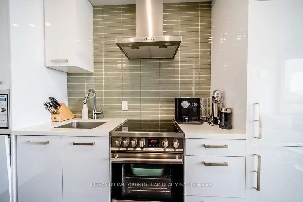 120 Bayview Avenue, #S1206