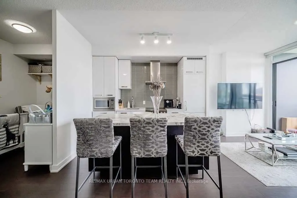 120 Bayview Avenue, #S1206