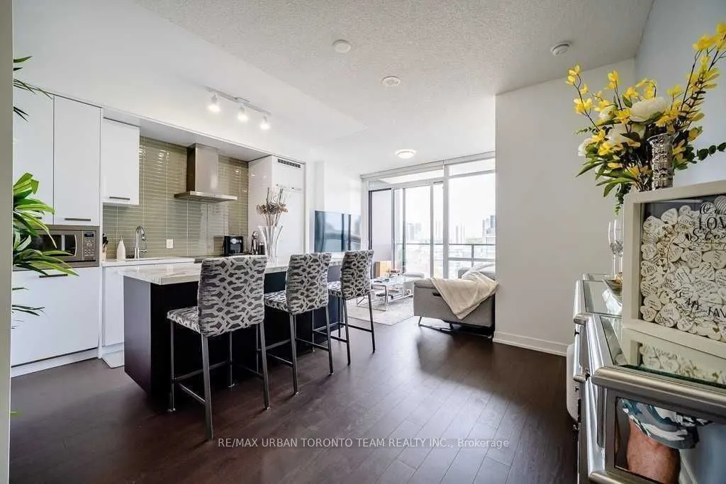 120 Bayview Avenue, #S1206