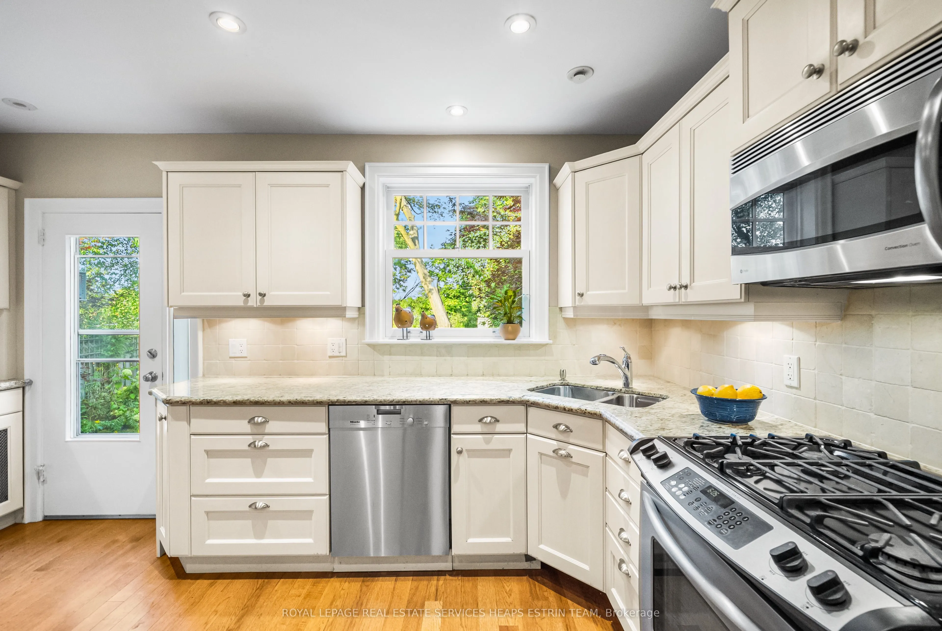 57 Fleming Crescent
