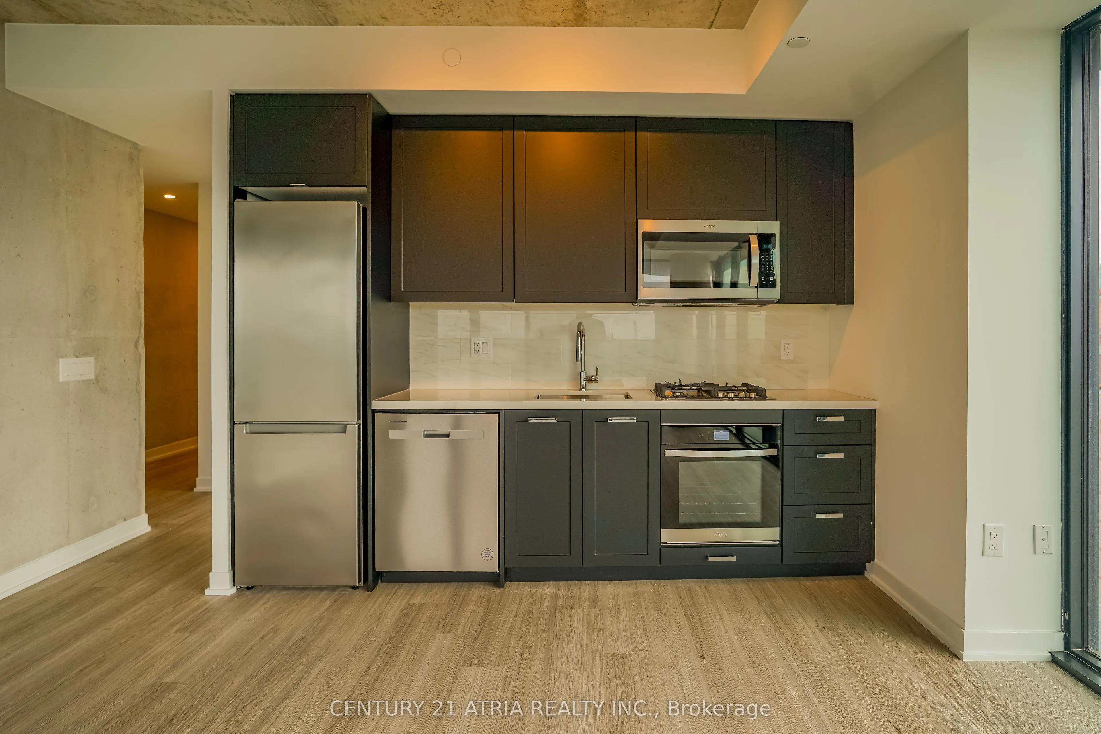 195 Mccaul Street, #1511
