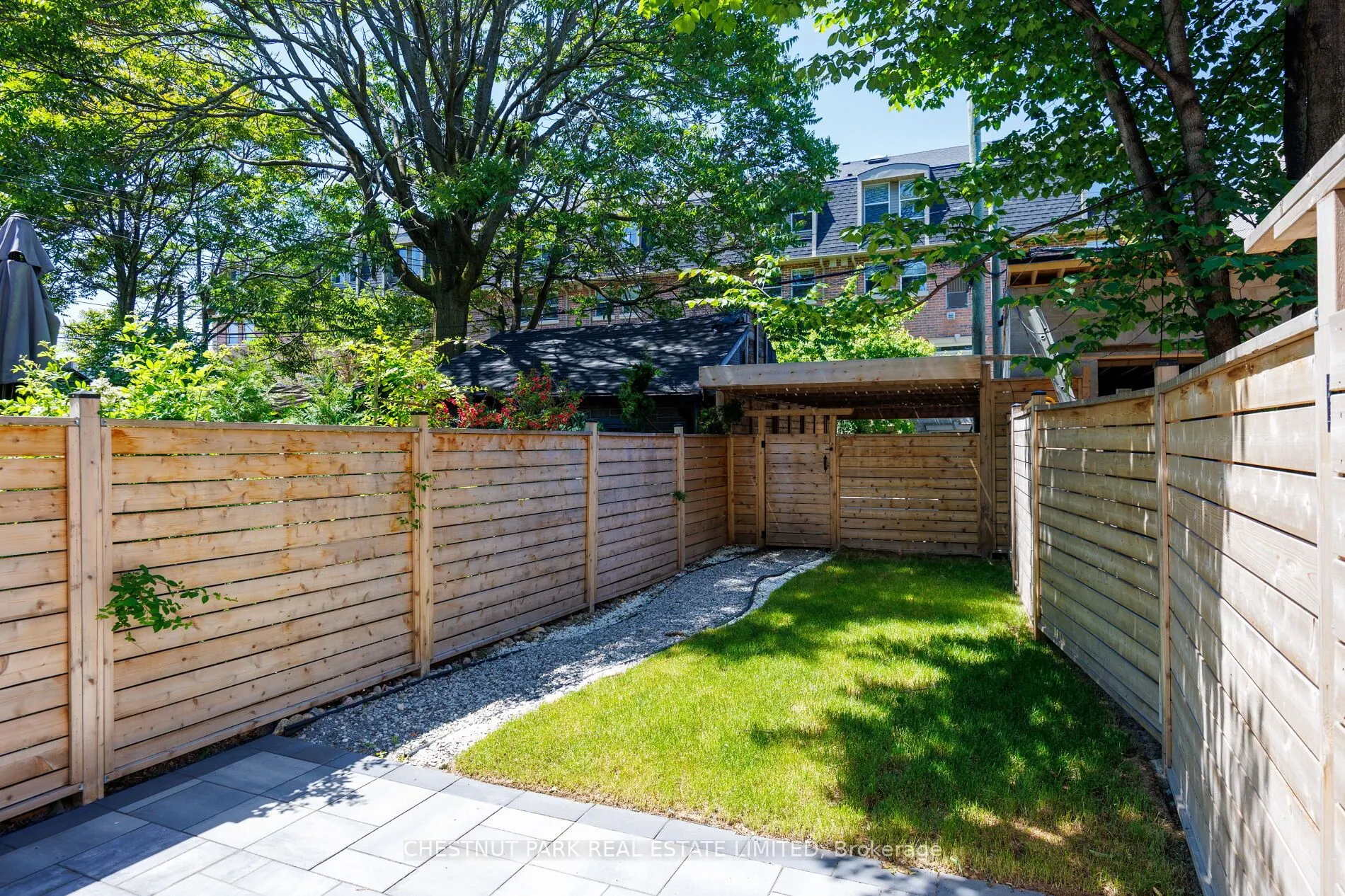 112 Givins Street