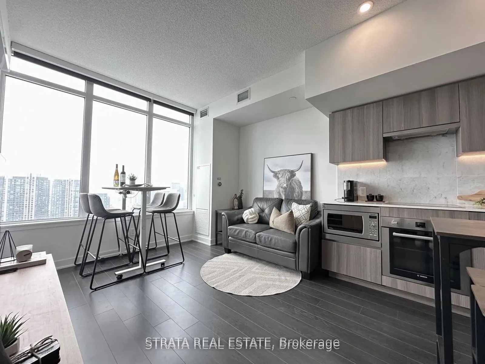 19 Bathurst Street, #3915