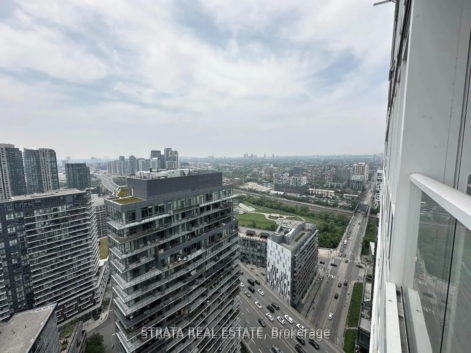 19 Bathurst Street, #3915