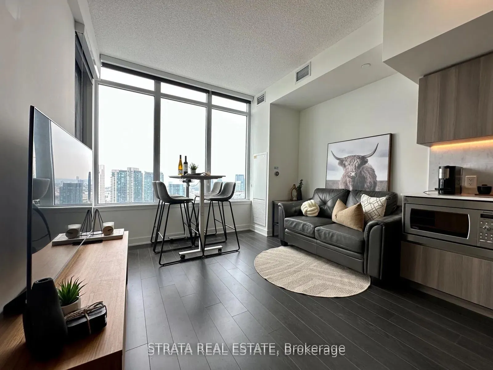 19 Bathurst Street, #3915