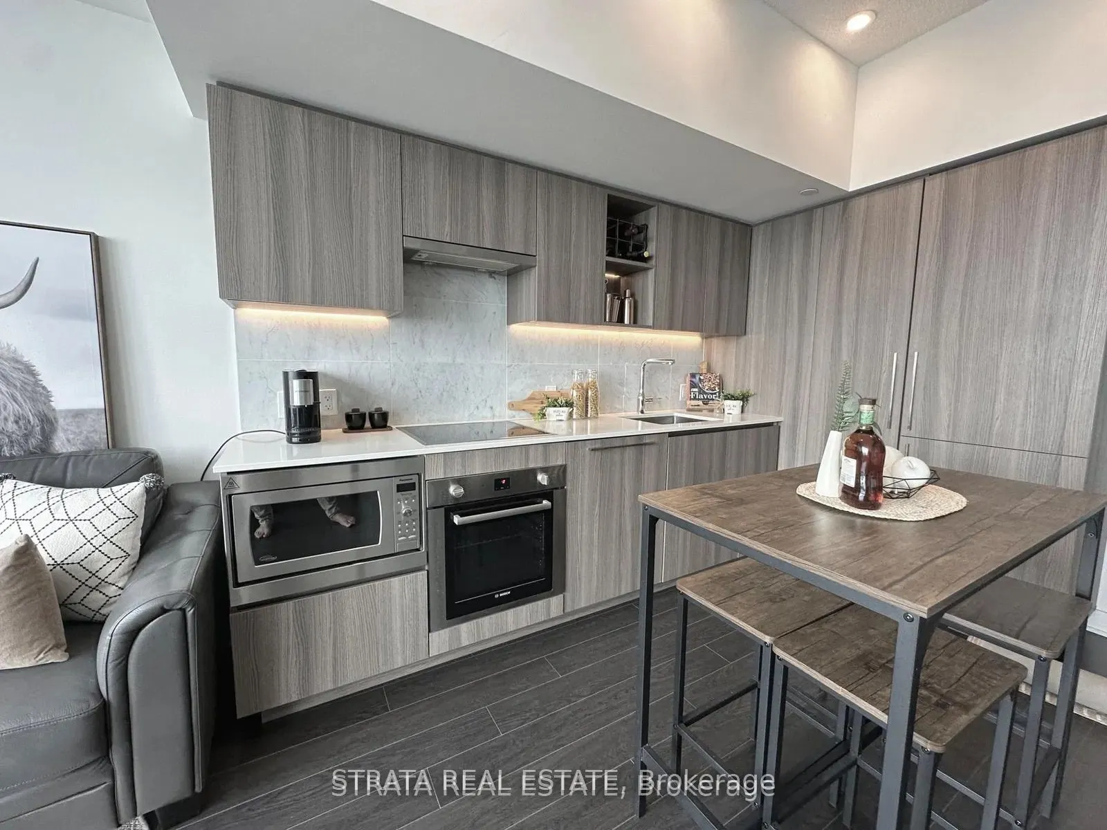 19 Bathurst Street, #3915