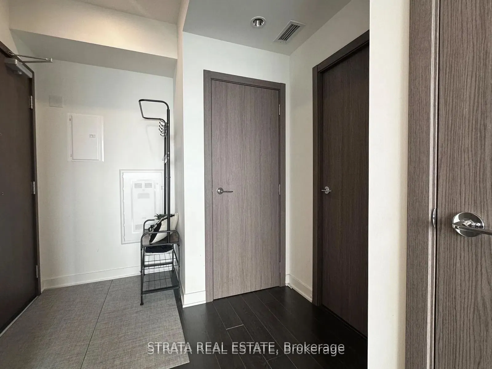 19 Bathurst Street, #3915