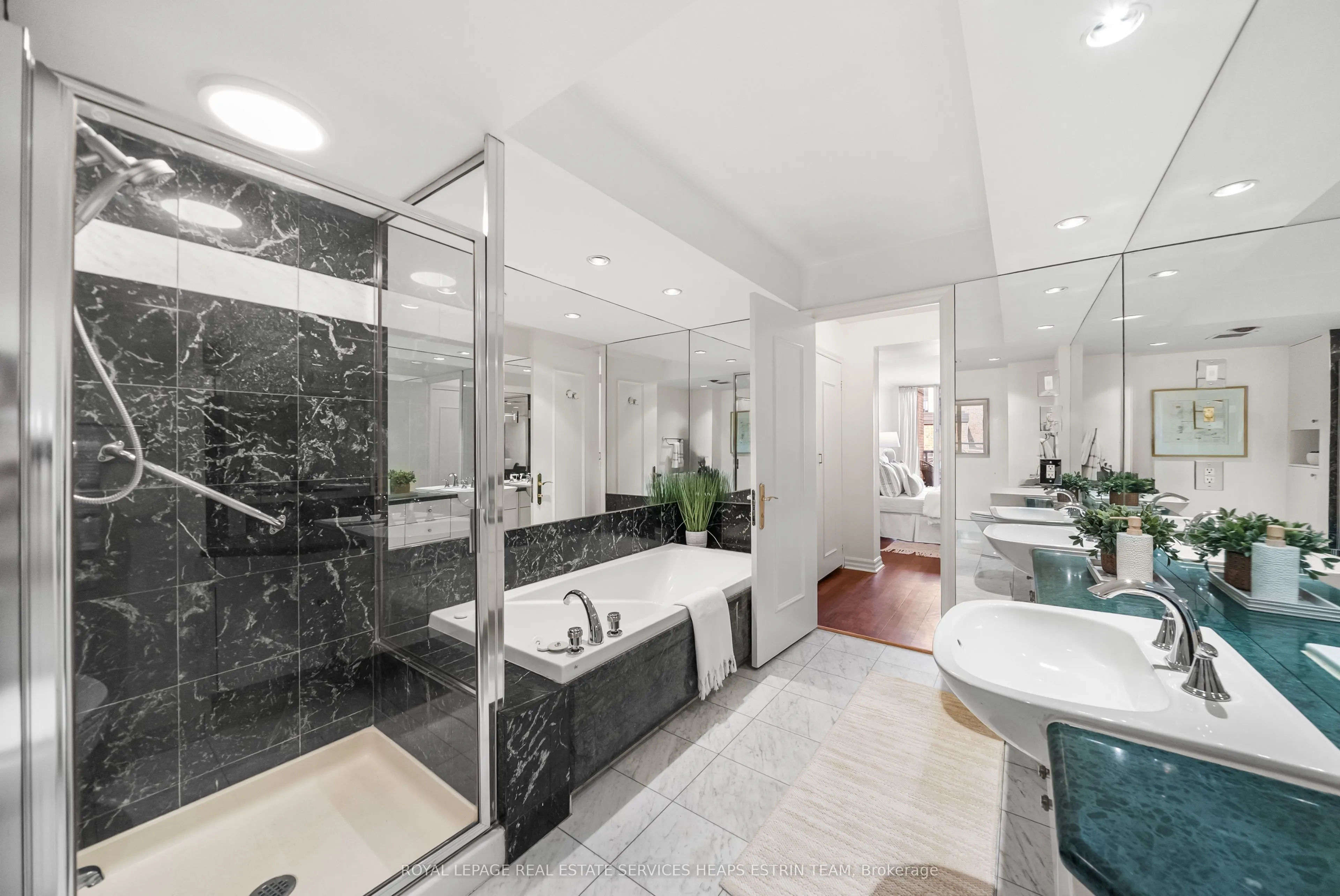2727 Yonge Street, #713