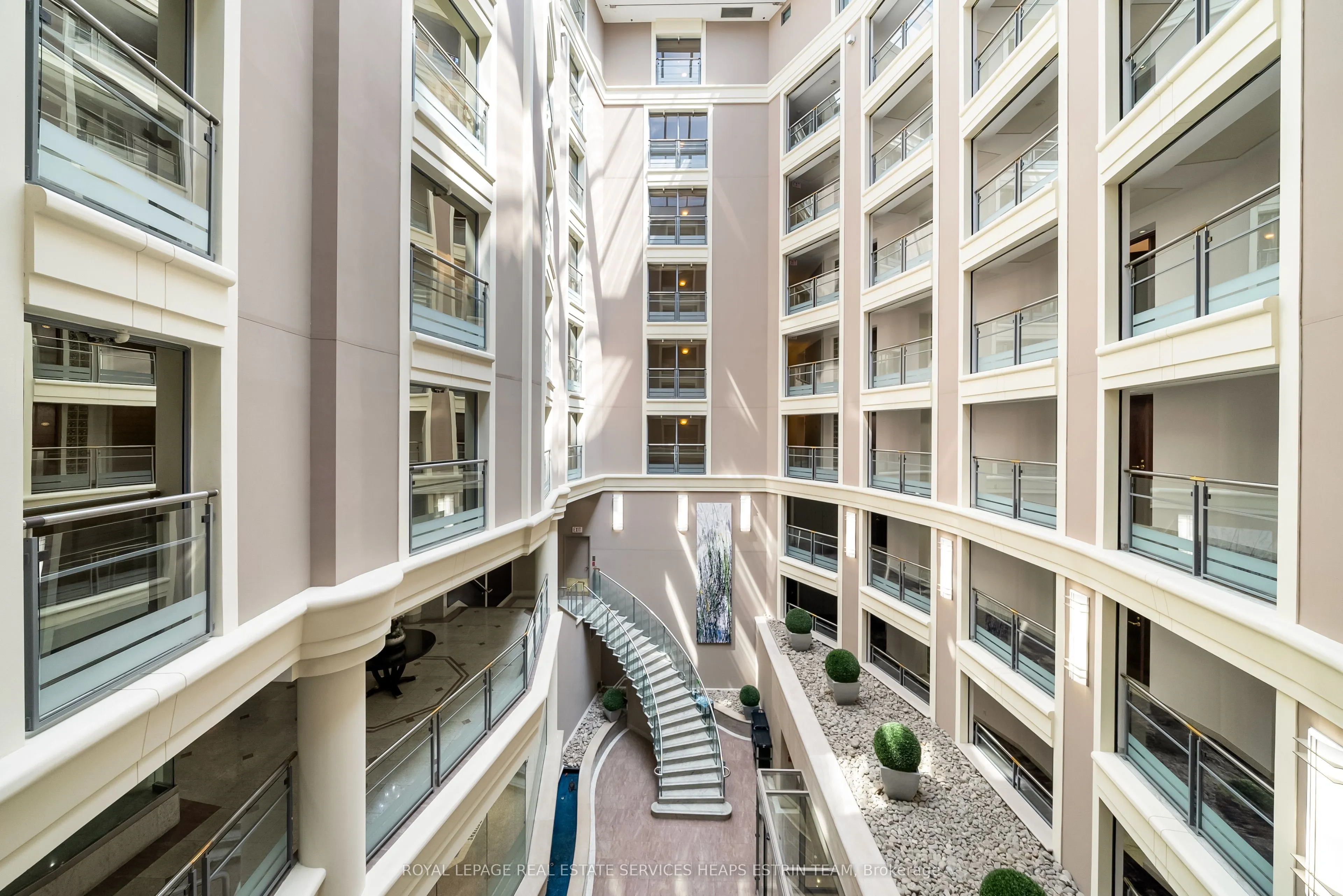 2727 Yonge Street, #713