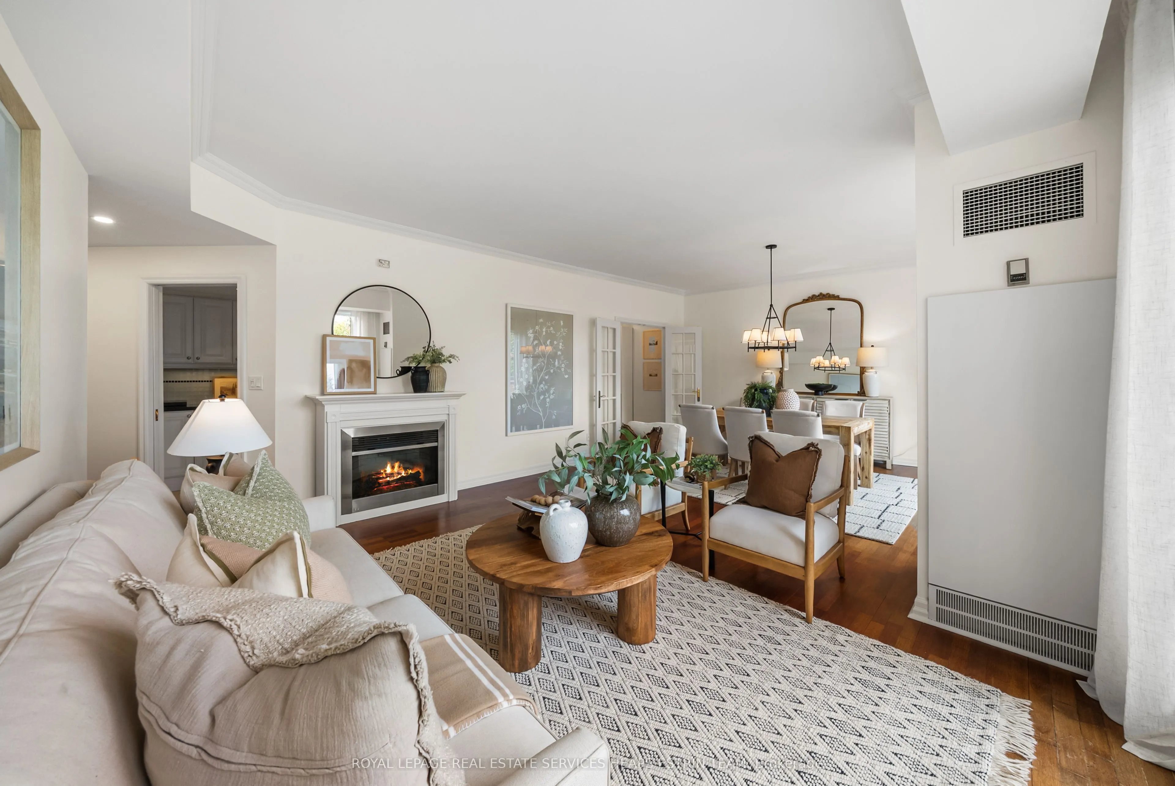 2727 Yonge Street, #713