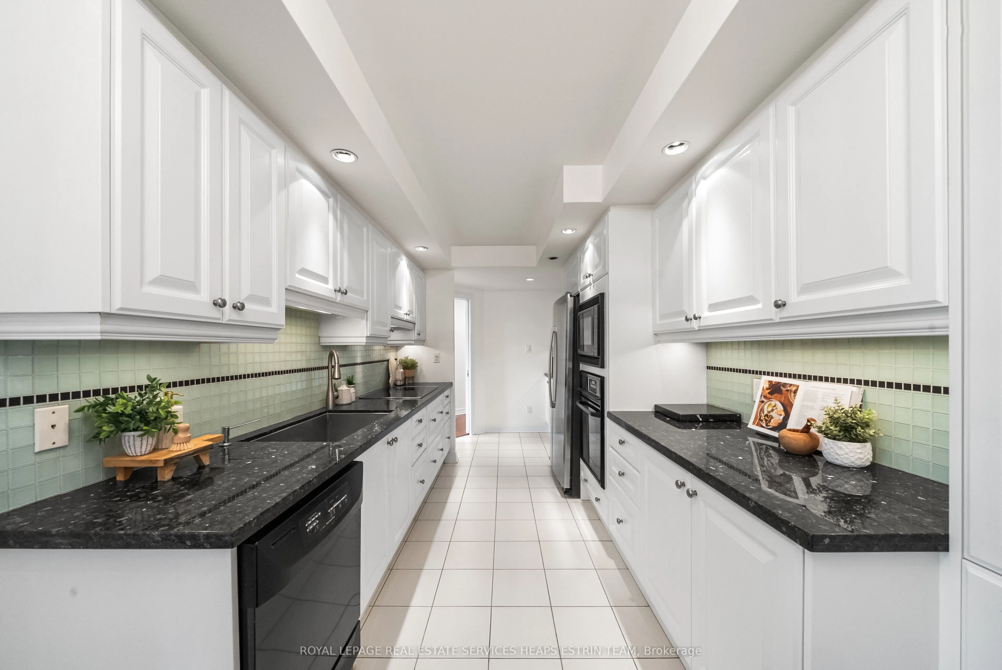 2727 Yonge Street, #713