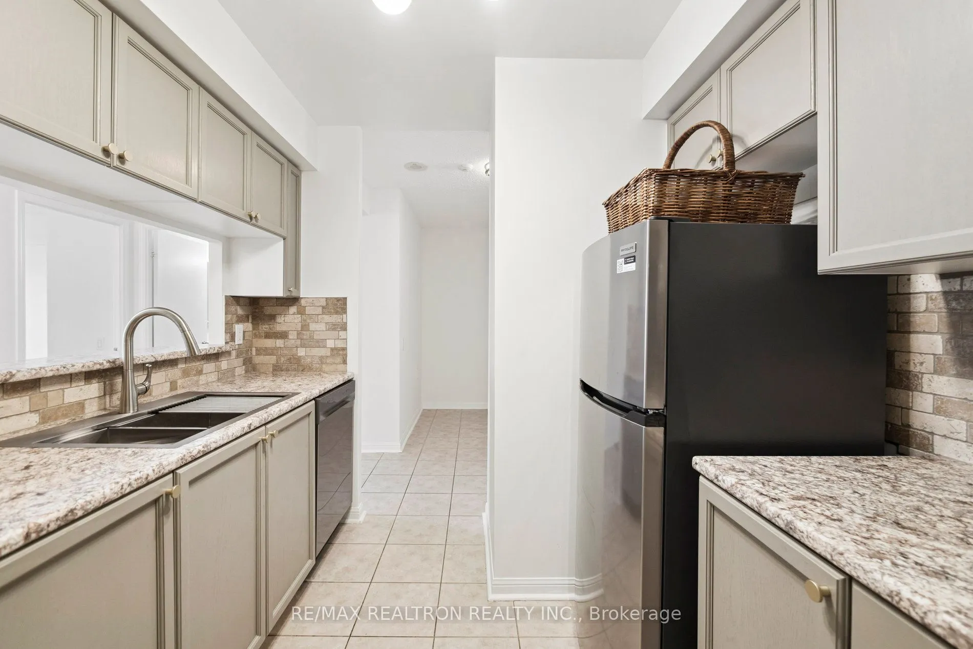 650 Lawrence Avenue W, #735