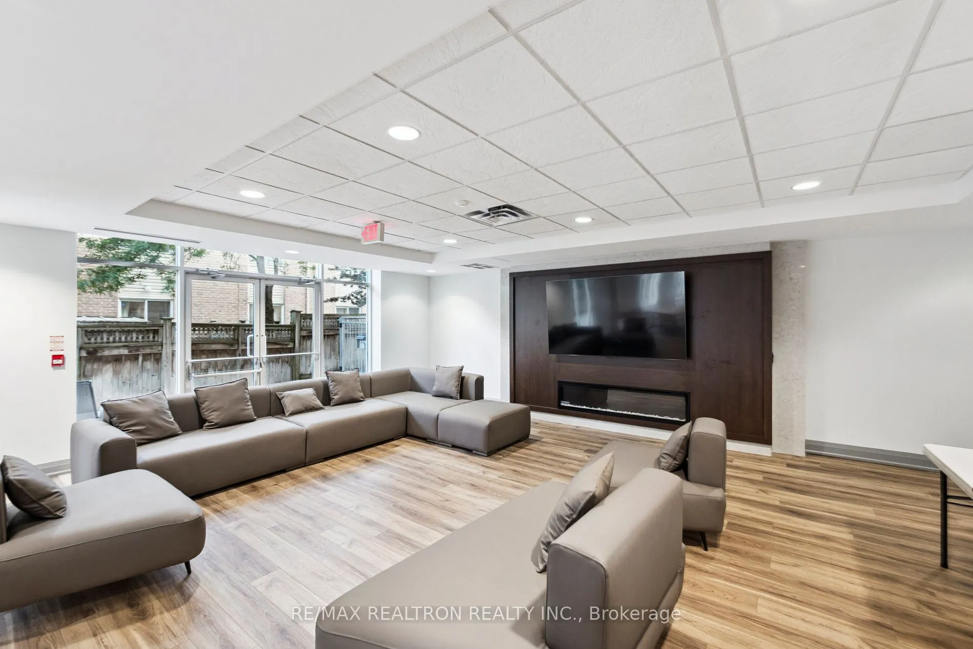 650 Lawrence Avenue W, #735