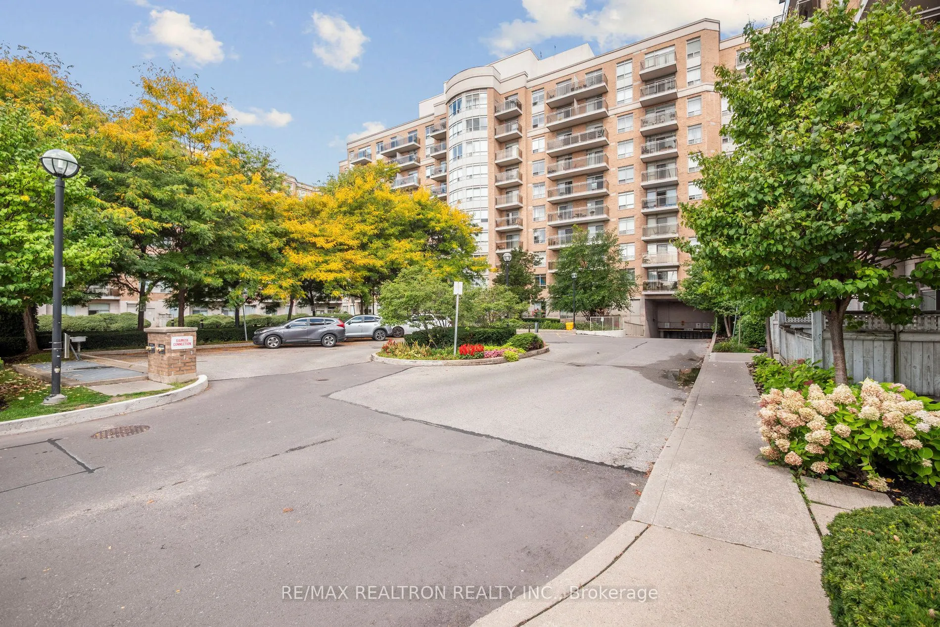 650 Lawrence Avenue W, #735
