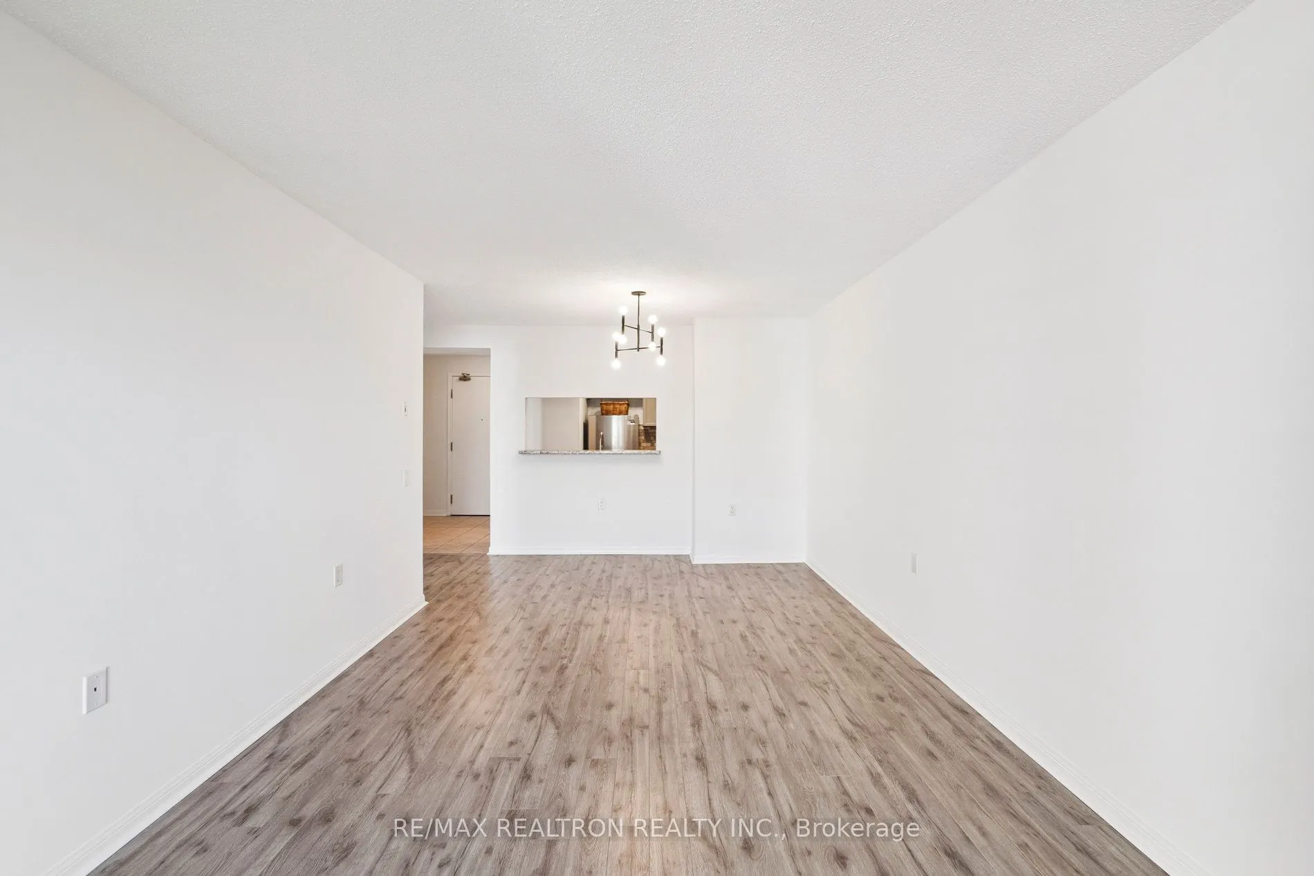 650 Lawrence Avenue W, #735