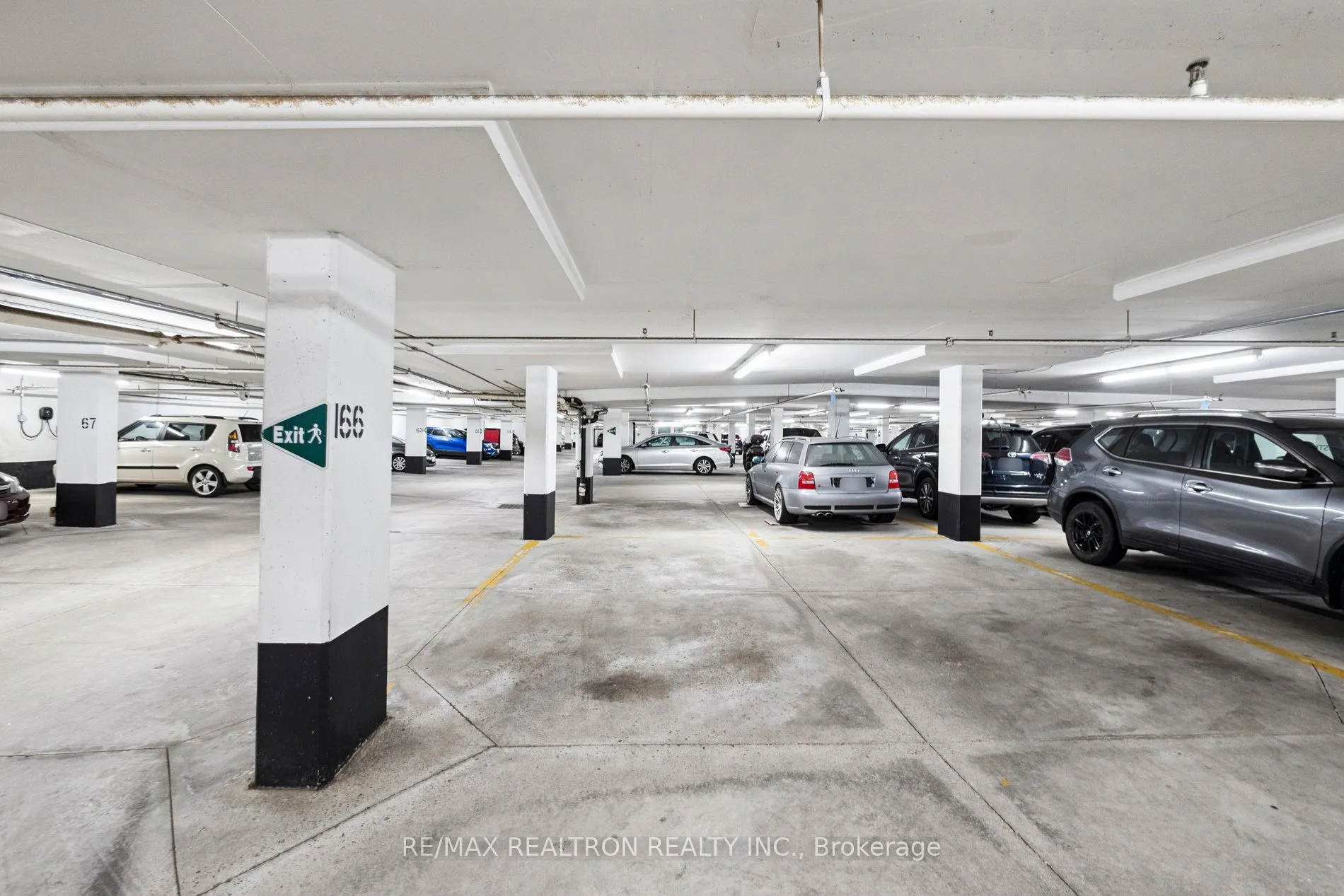 650 Lawrence Avenue W, #735