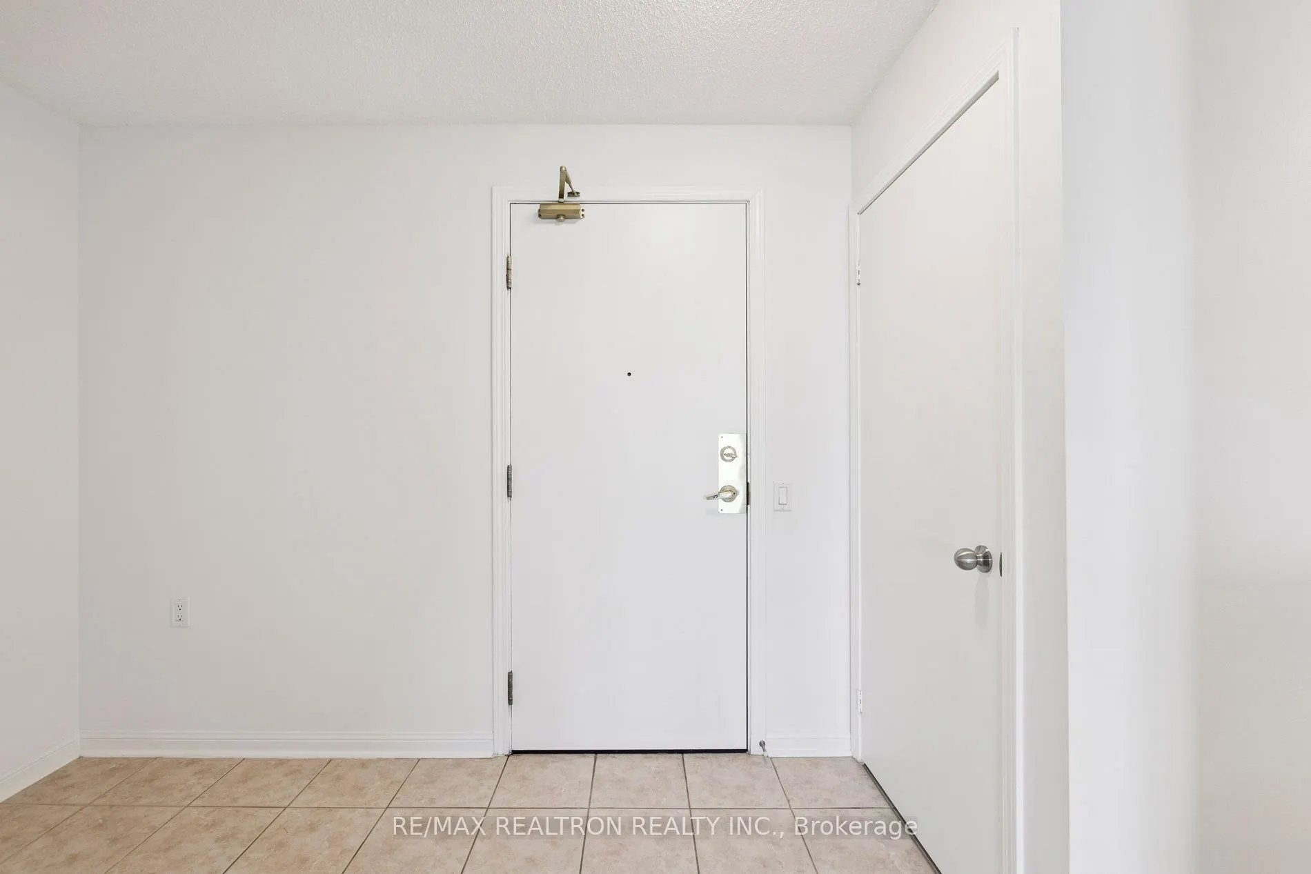 650 Lawrence Avenue W, #735
