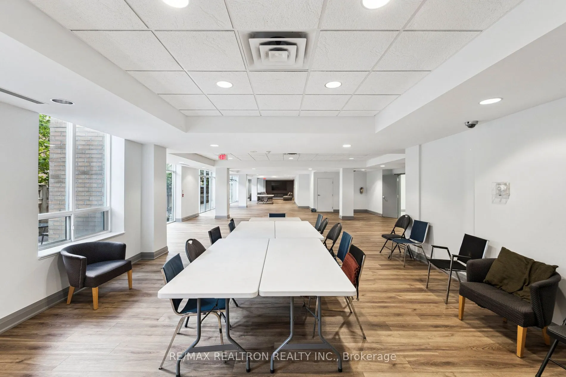 650 Lawrence Avenue W, #735