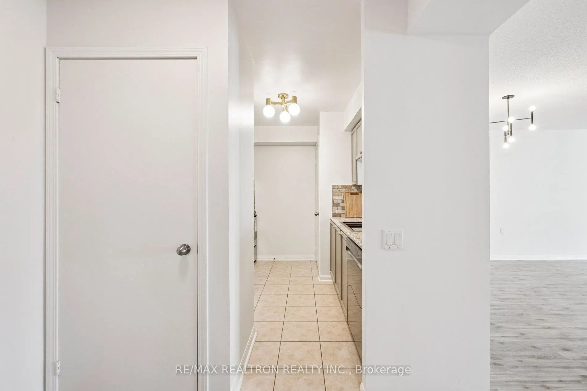 650 Lawrence Avenue W, #735