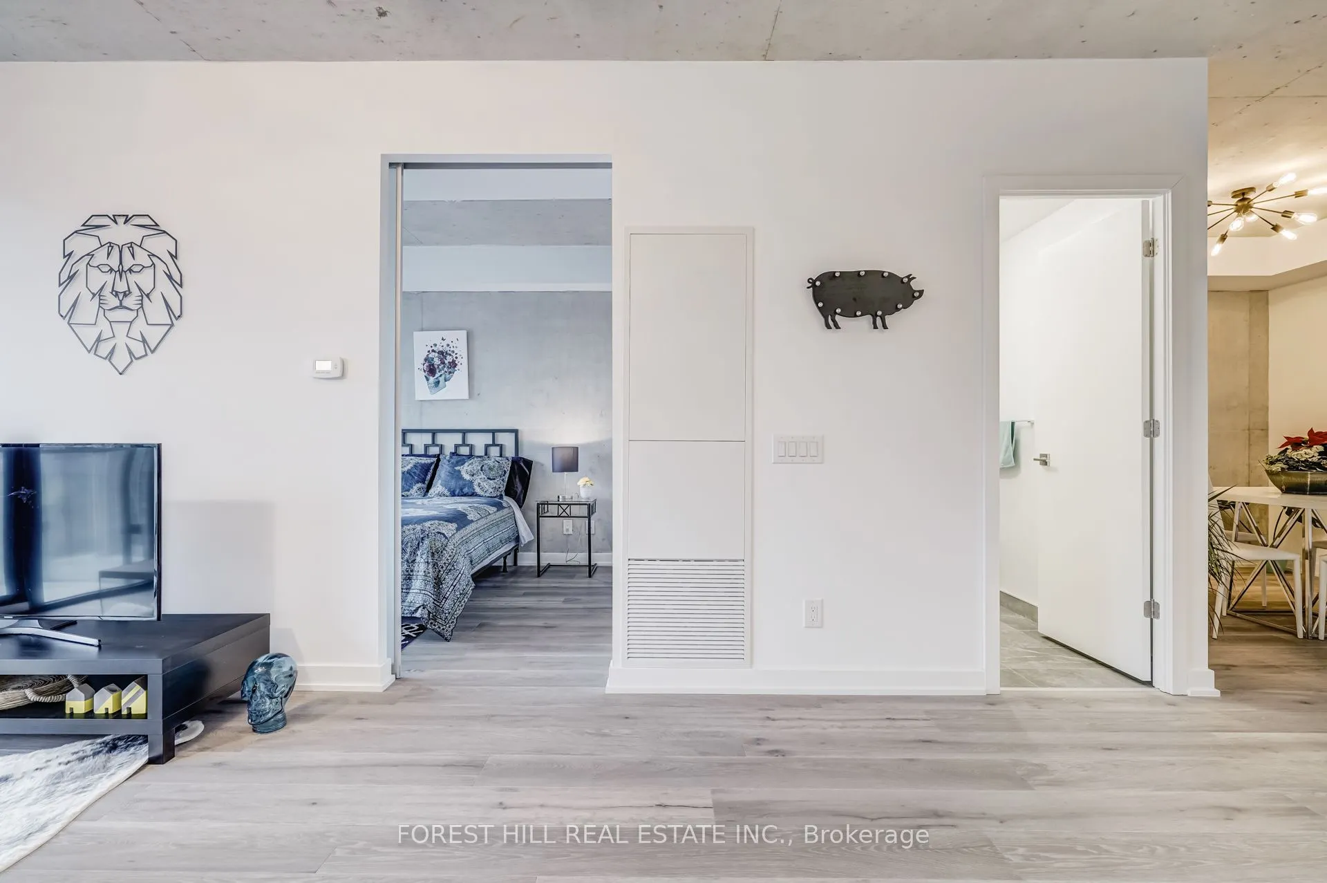 55 Ontario Street, #504