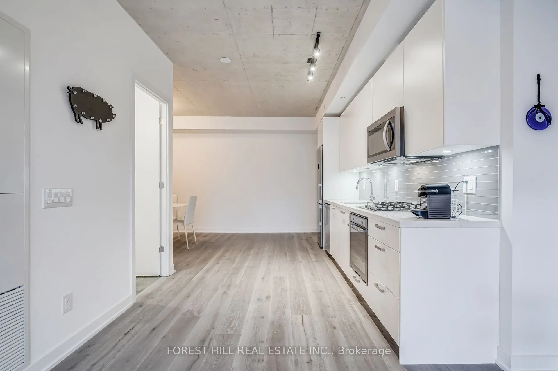 55 Ontario Street, #504