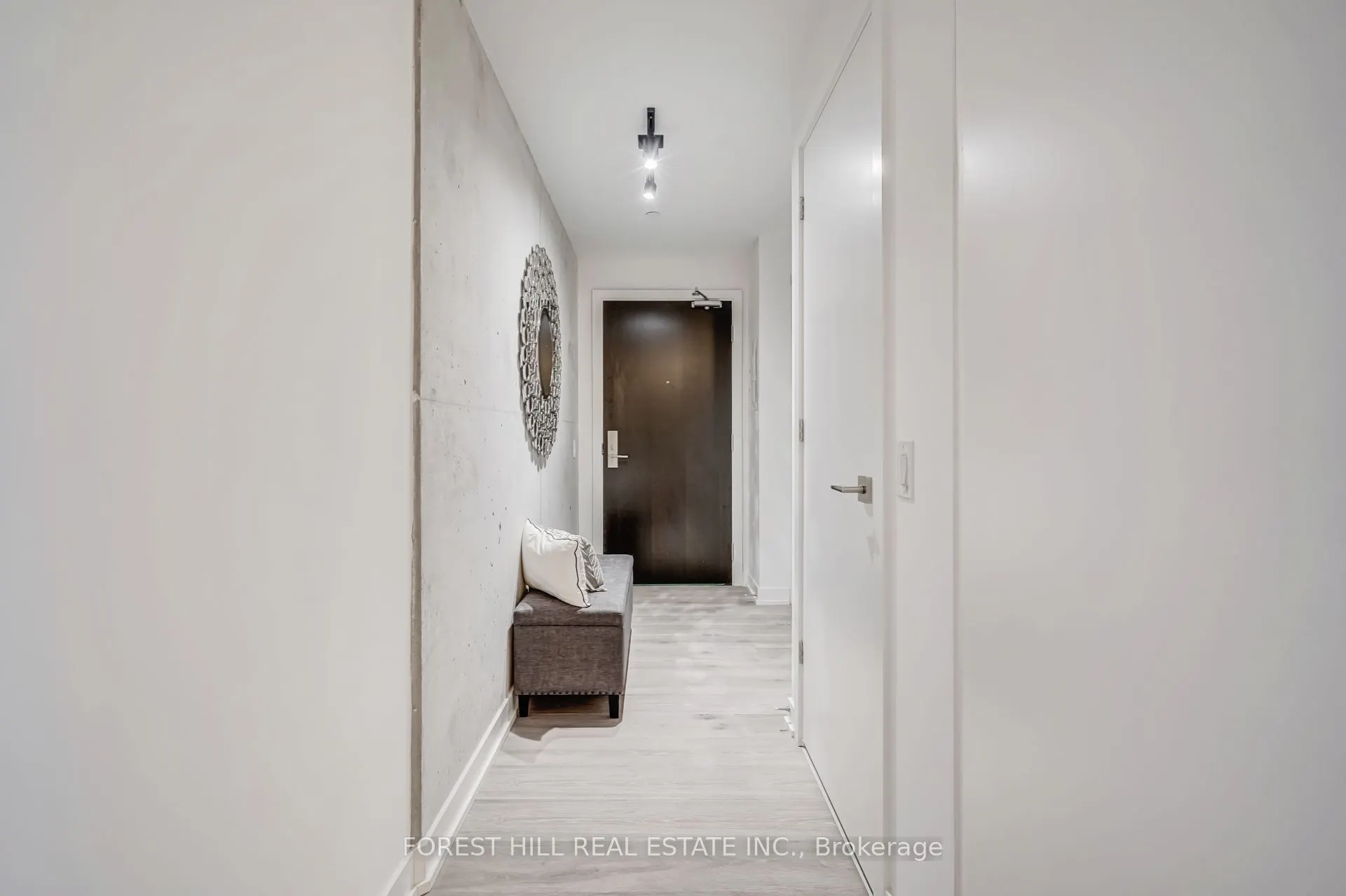 55 Ontario Street, #504