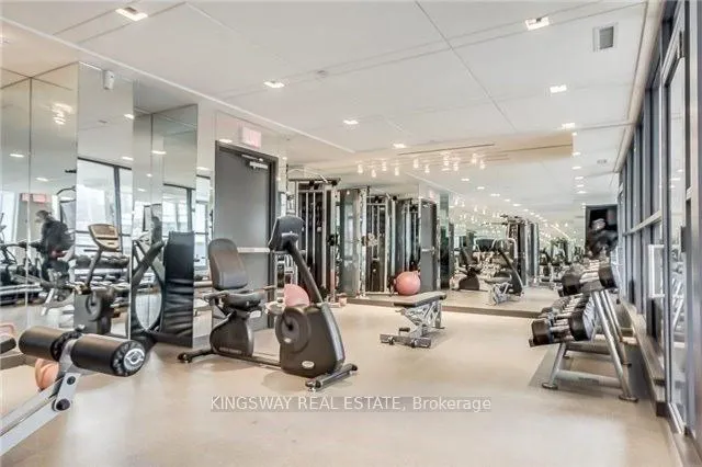 210 Simcoe Street, #911