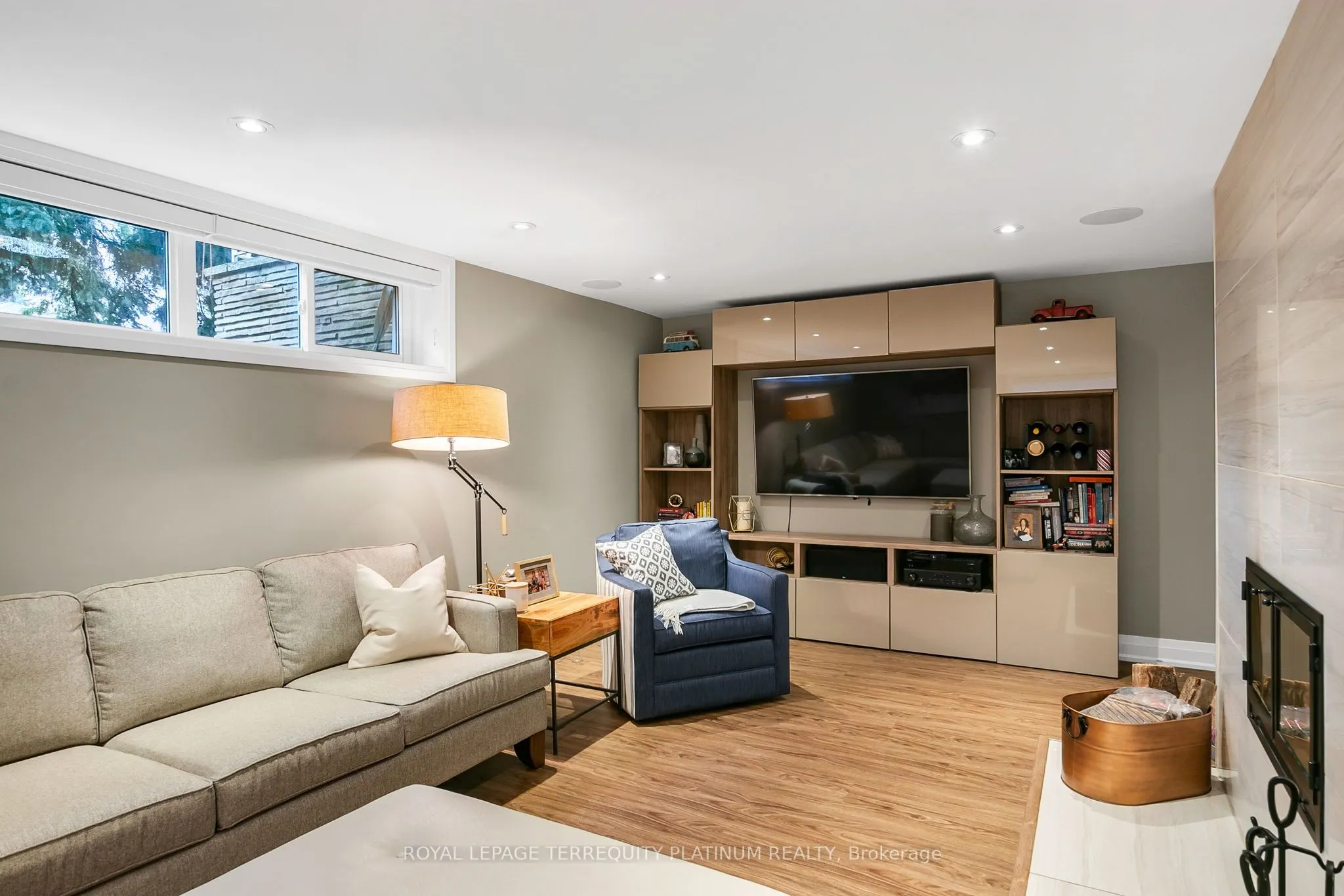5 Versend Drive