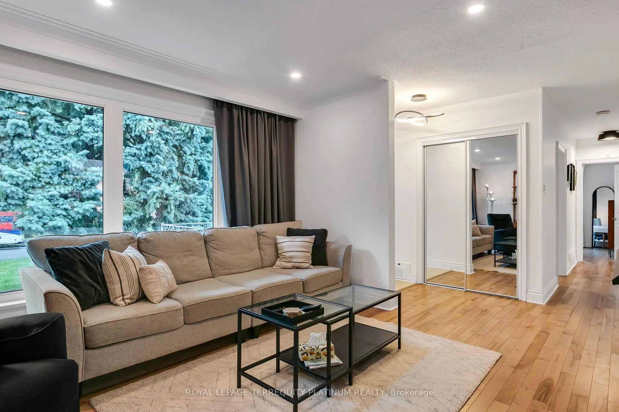 5 Versend Drive