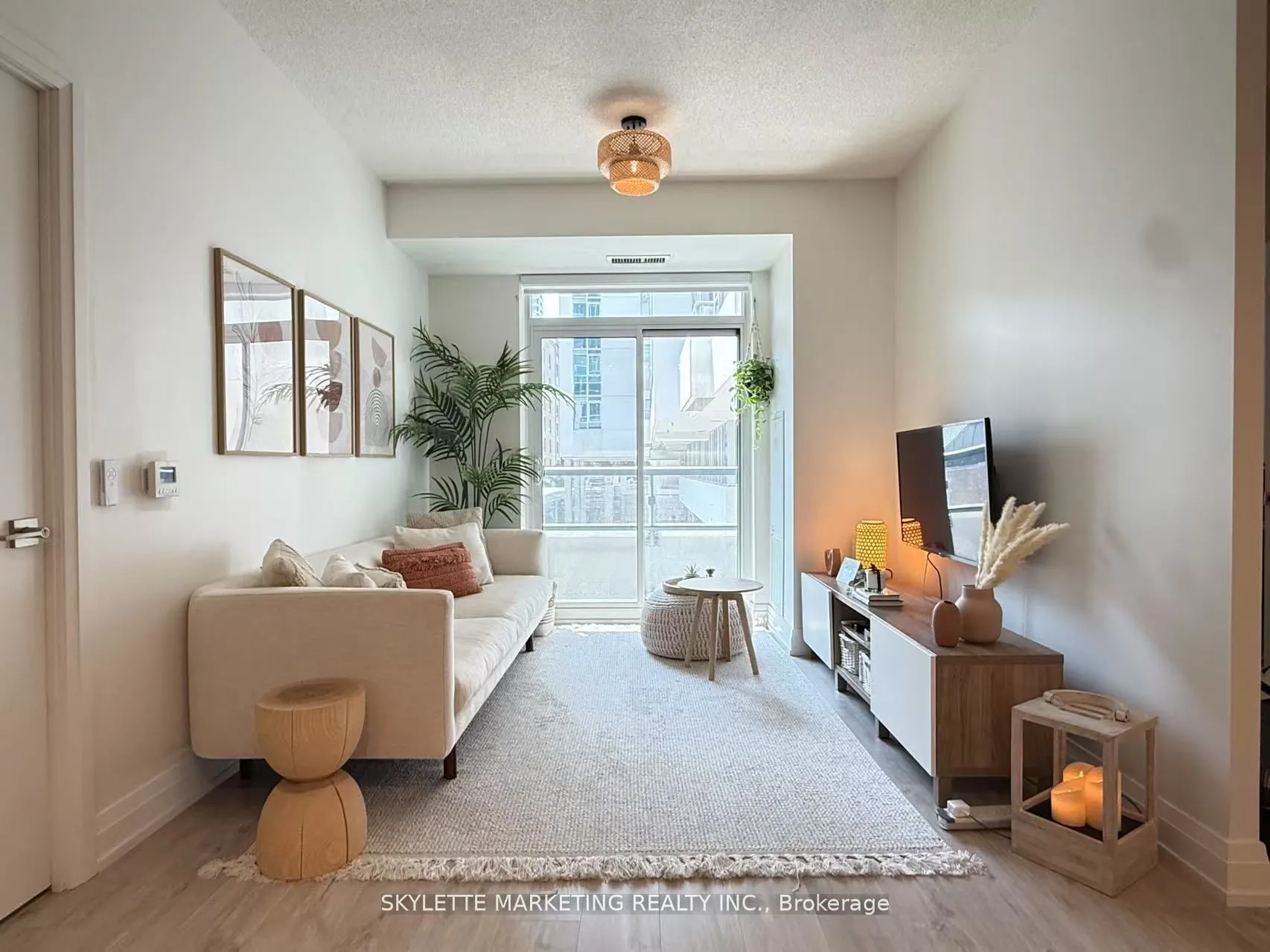 591 Sheppard Avenue E, #330
