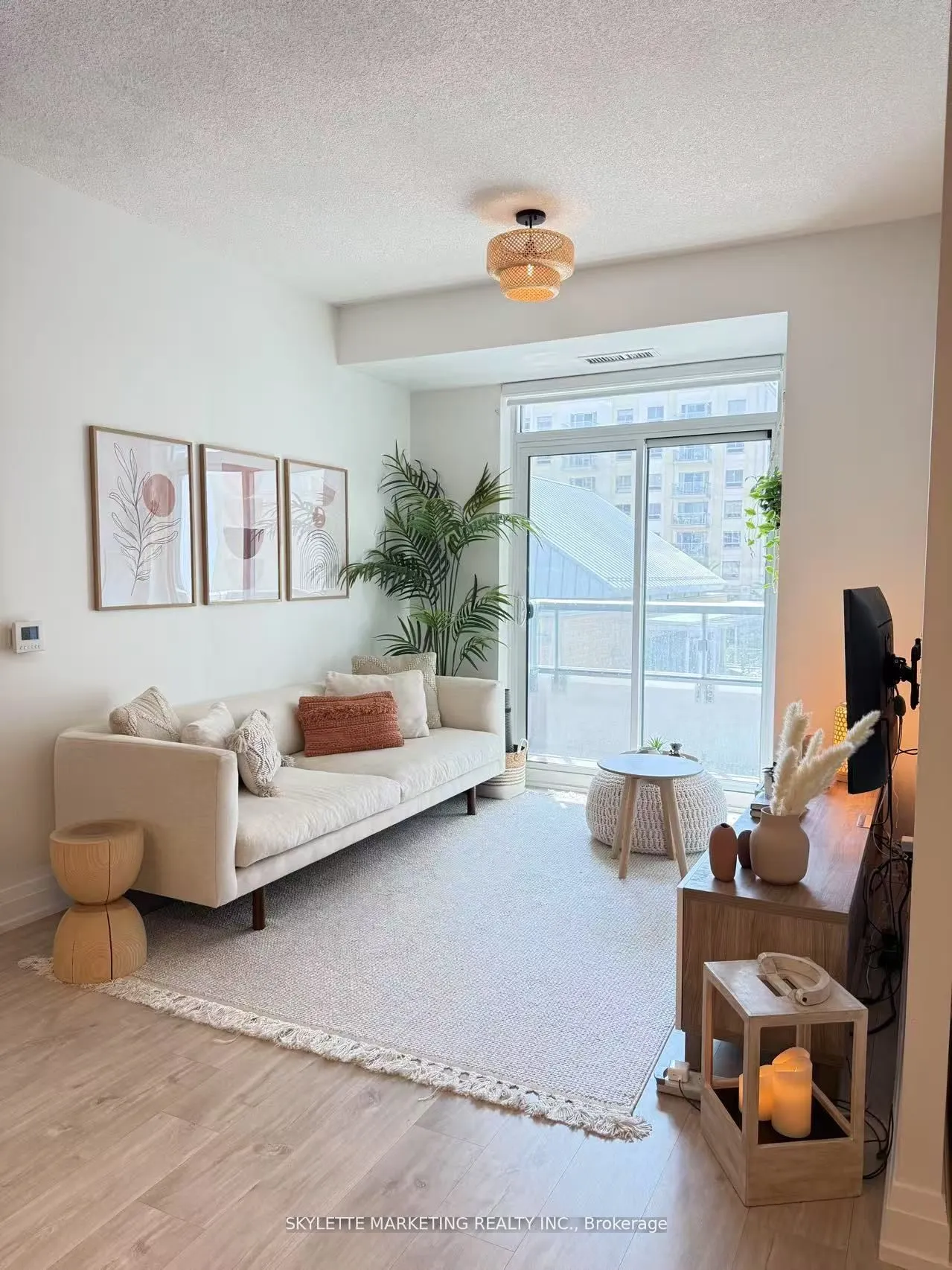591 Sheppard Avenue E, #330