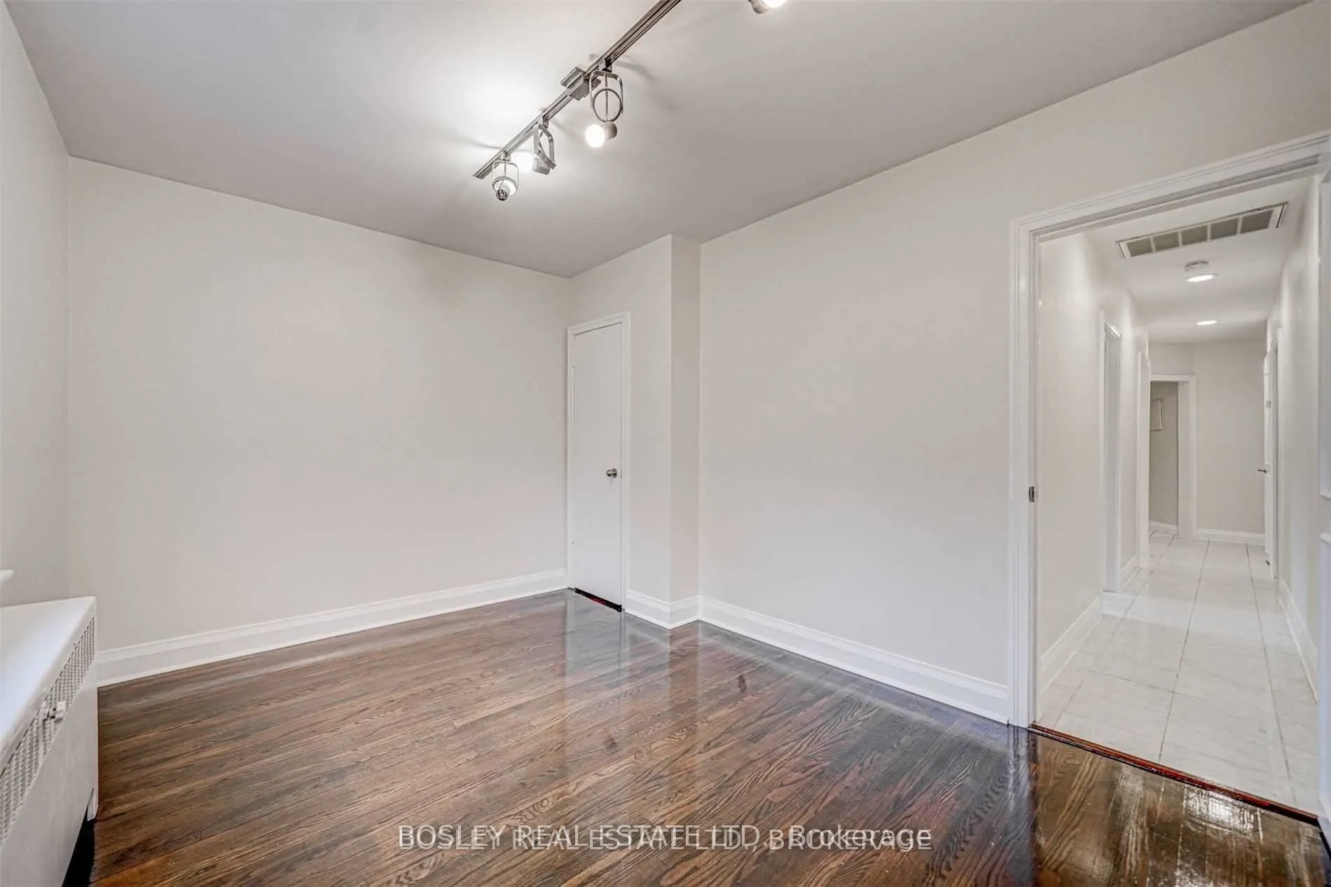 3 Warwick Avenue S, #4