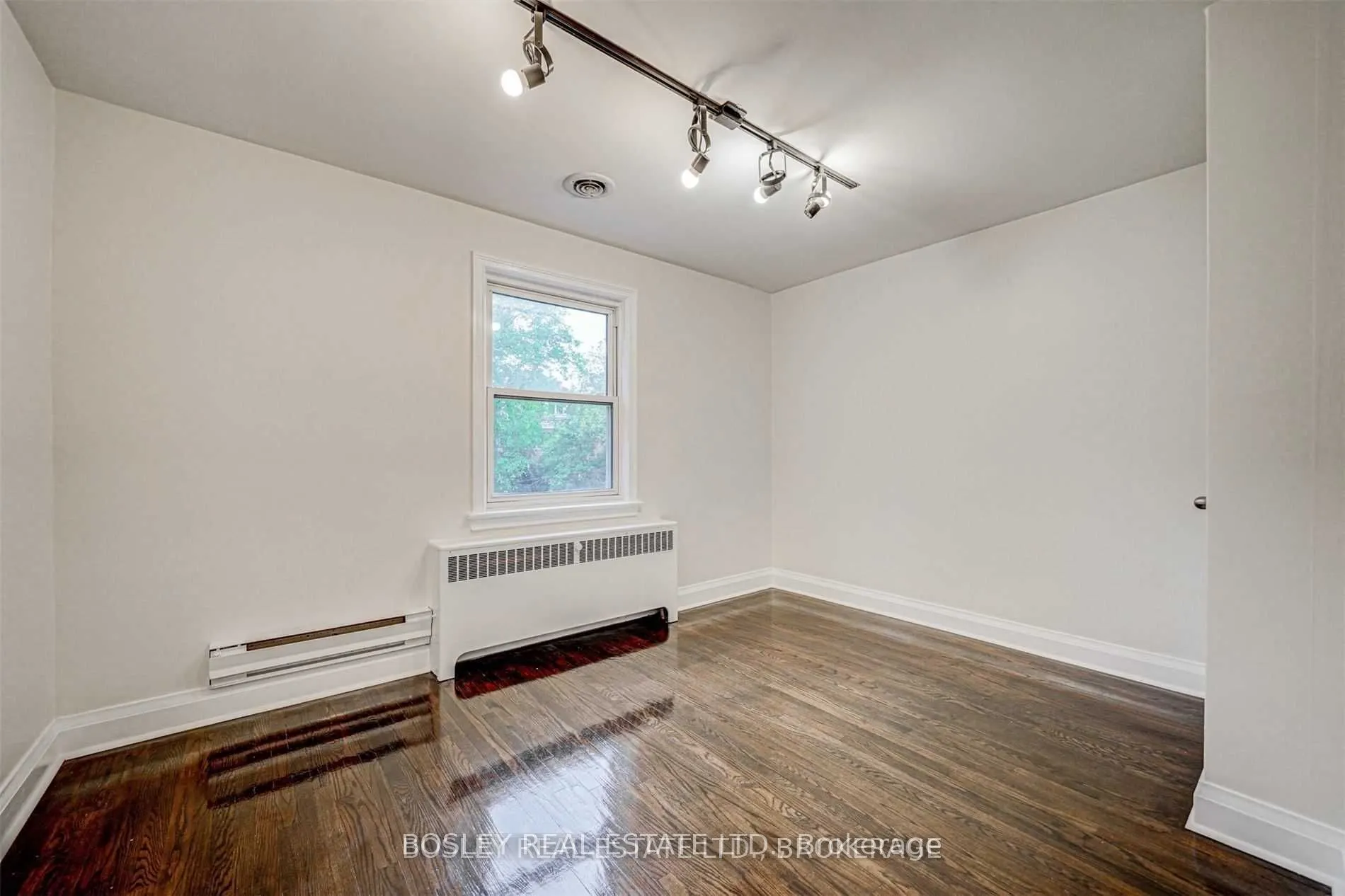 3 Warwick Avenue S, #4