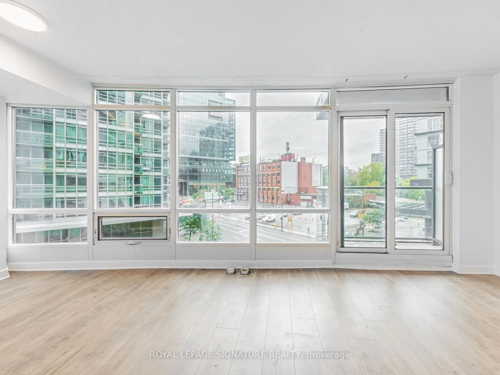 373 Front Street W, #501