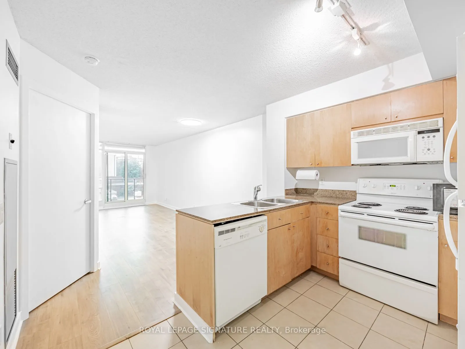 373 Front Street W, #501