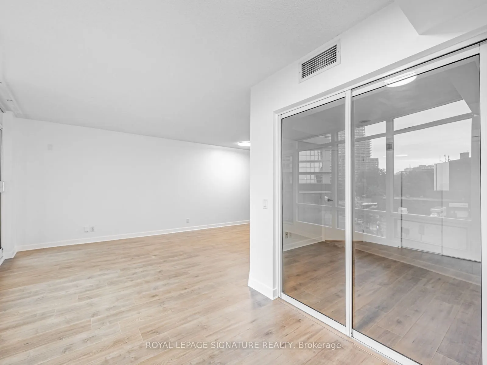 373 Front Street W, #501