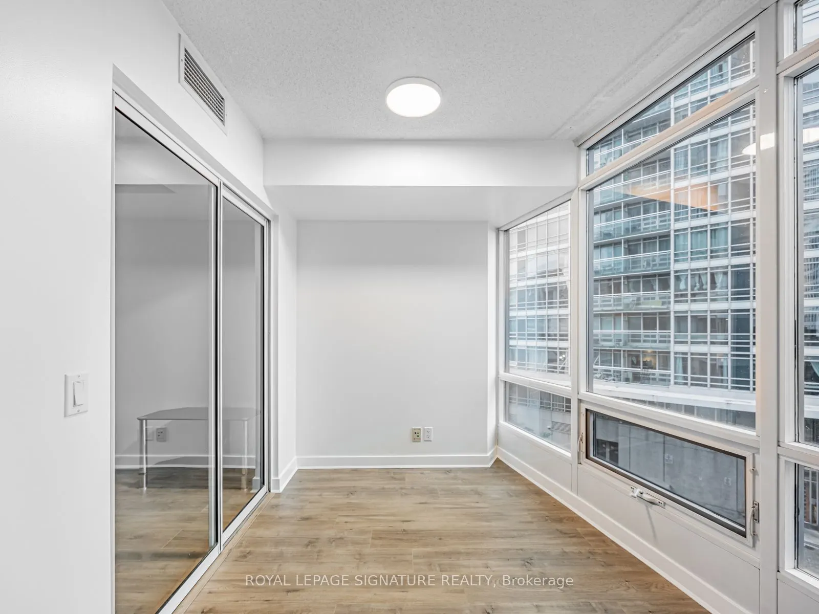 373 Front Street W, #501