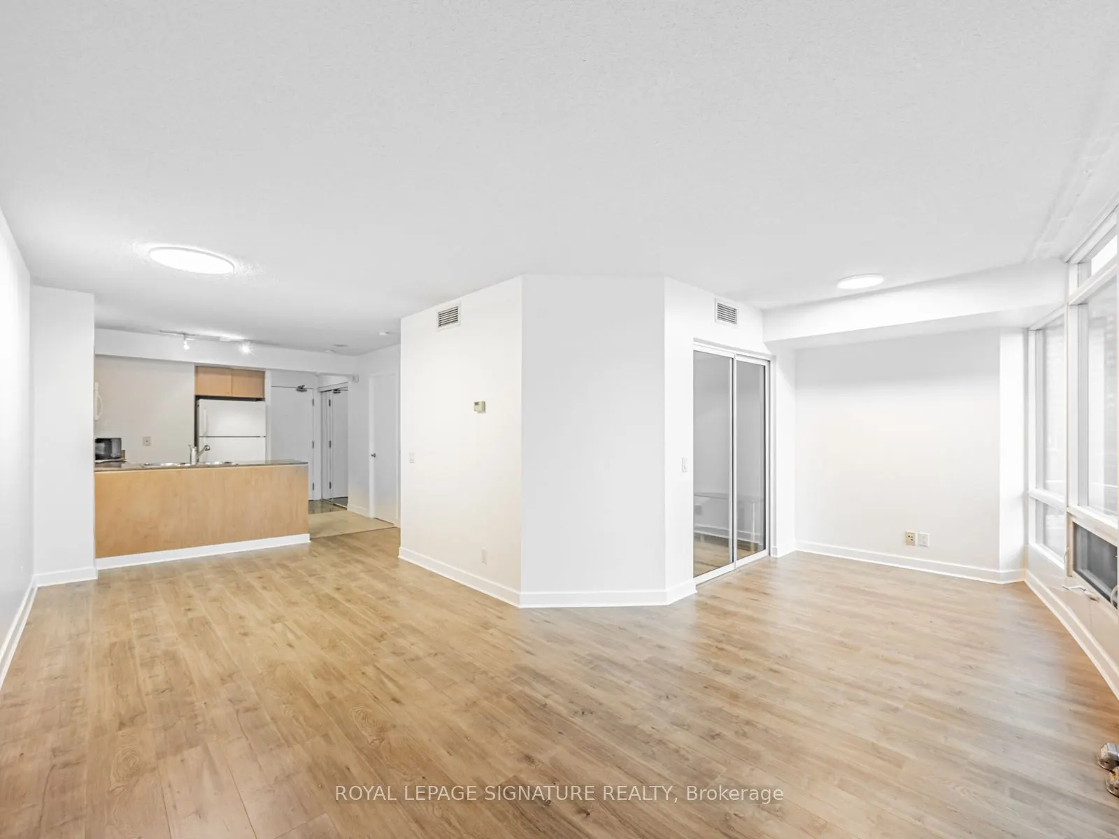 373 Front Street W, #501