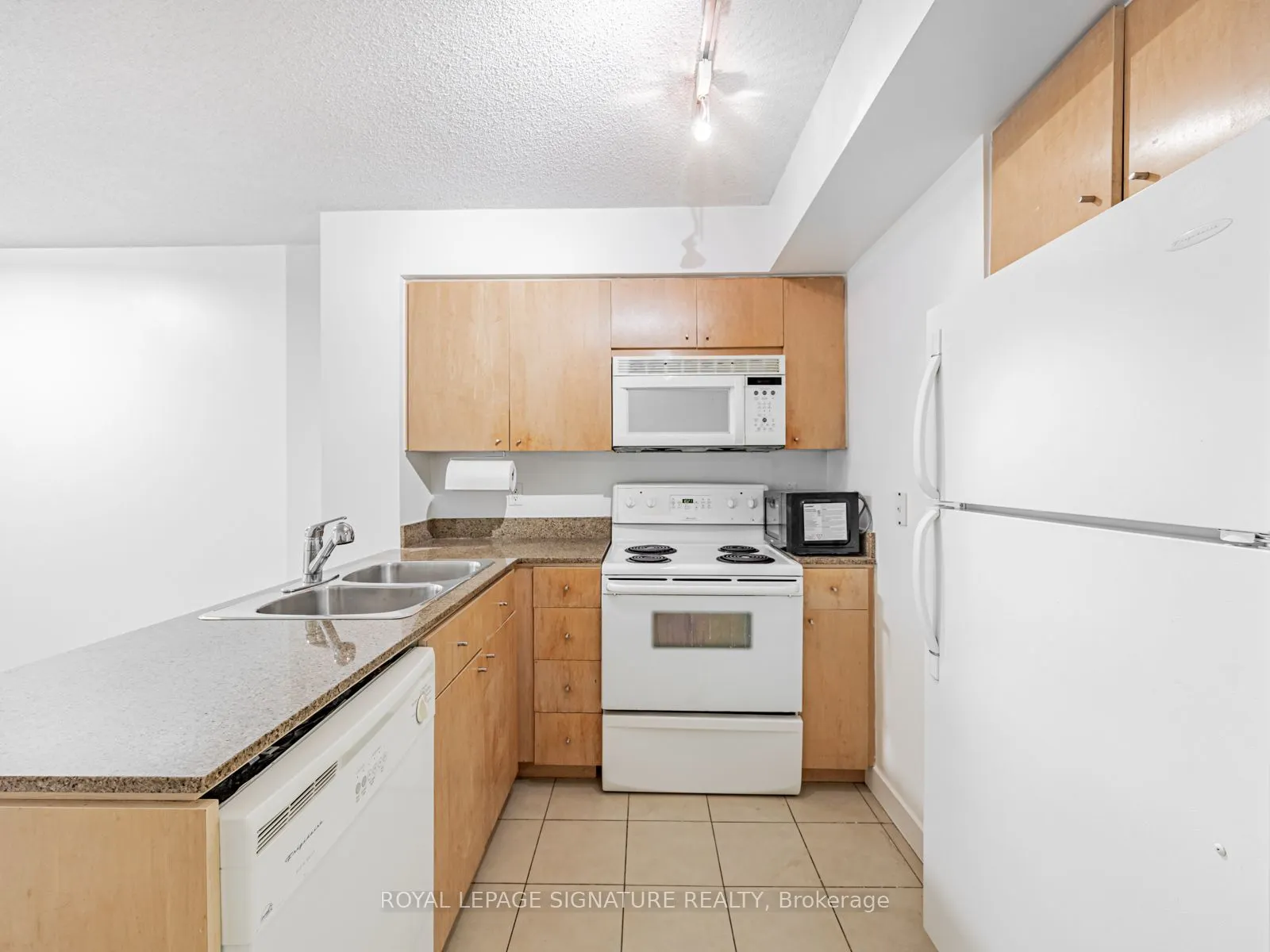 373 Front Street W, #501