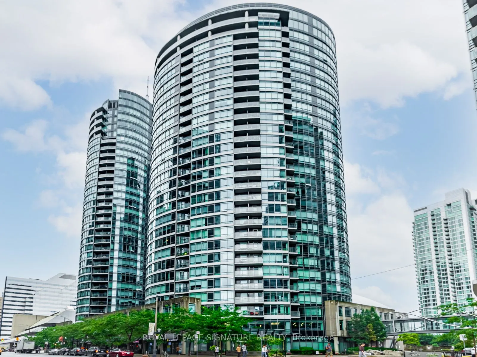 373 Front Street W, #501