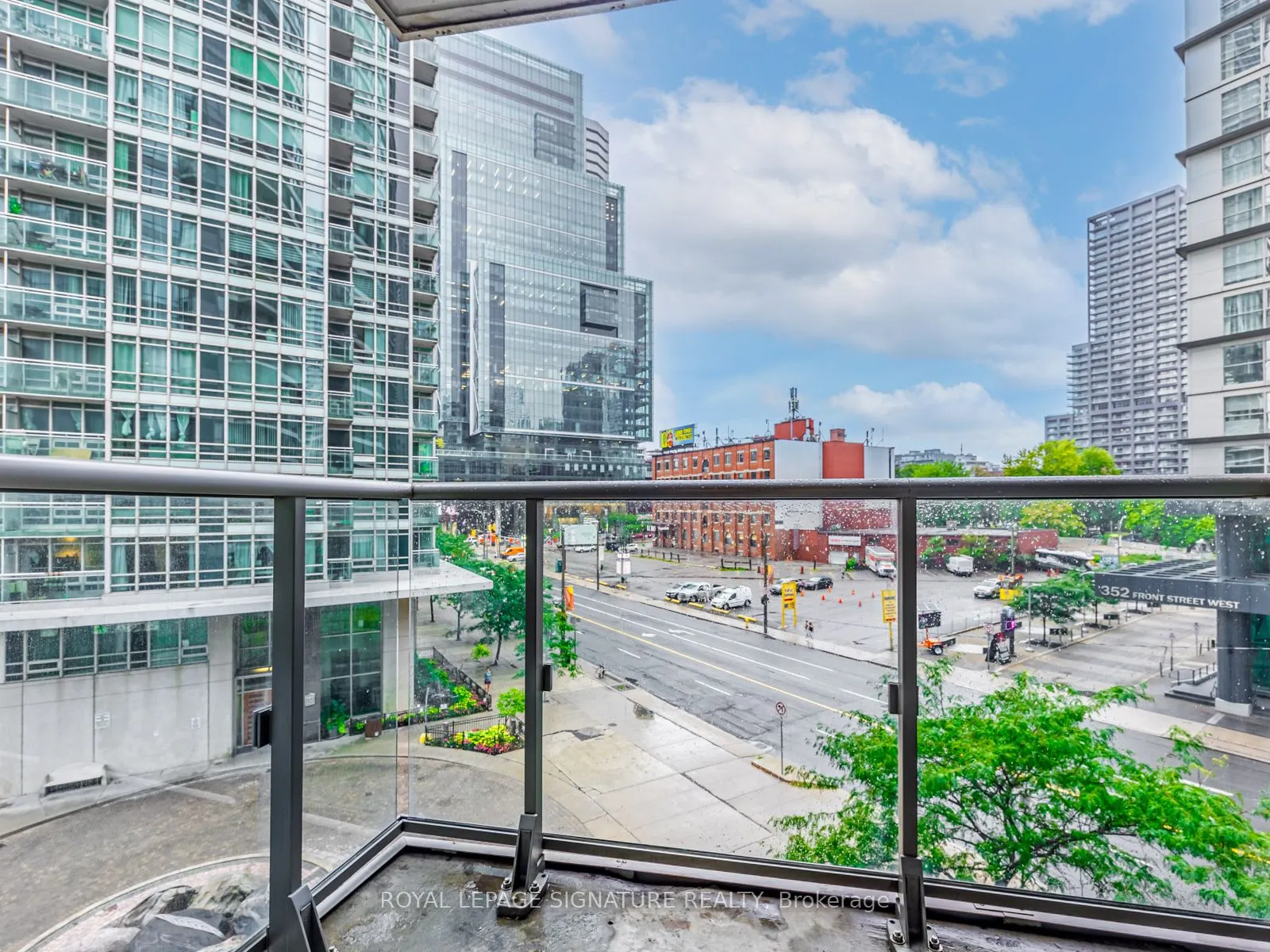 373 Front Street W, #501
