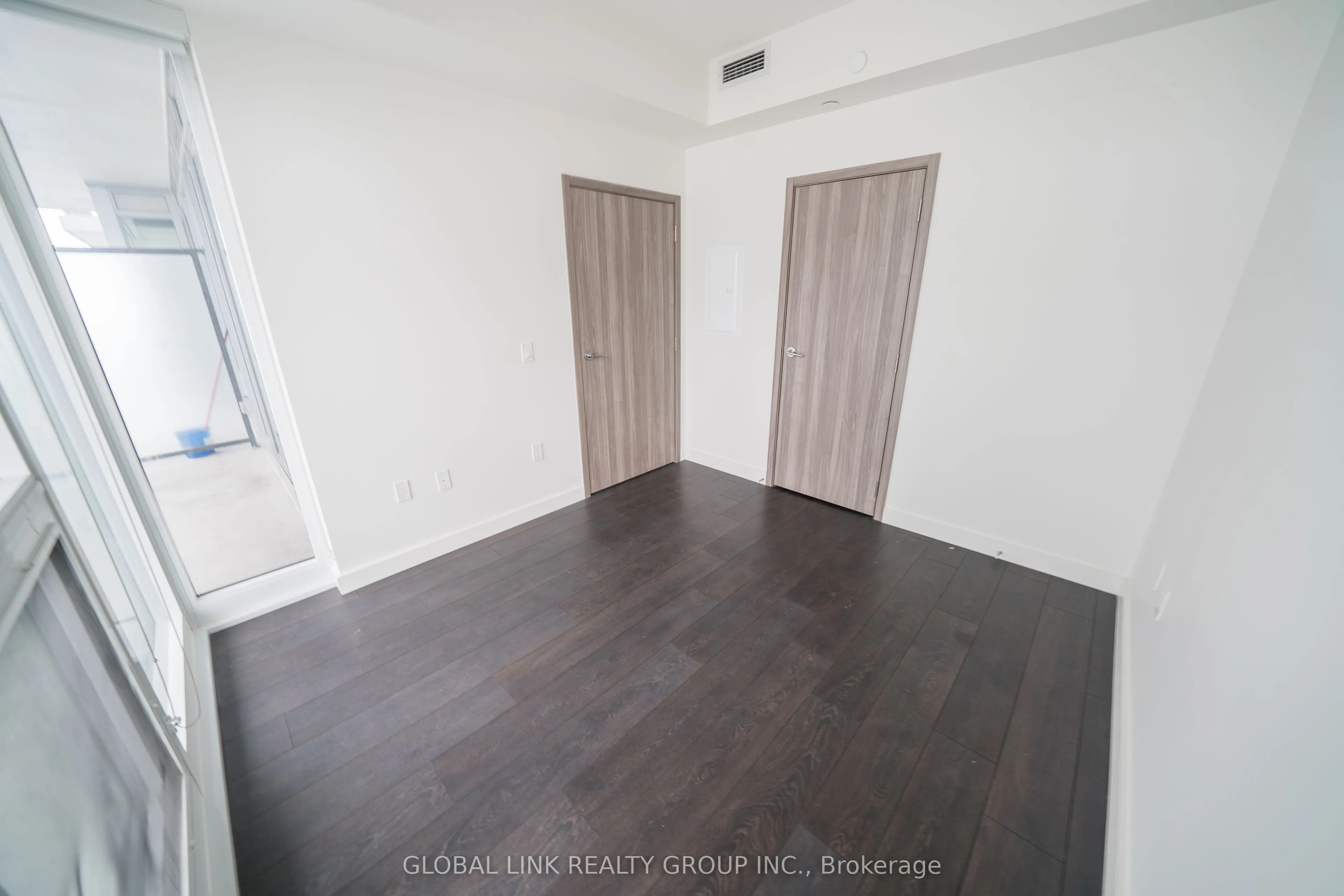 95 Mcmahon Drive, #2615