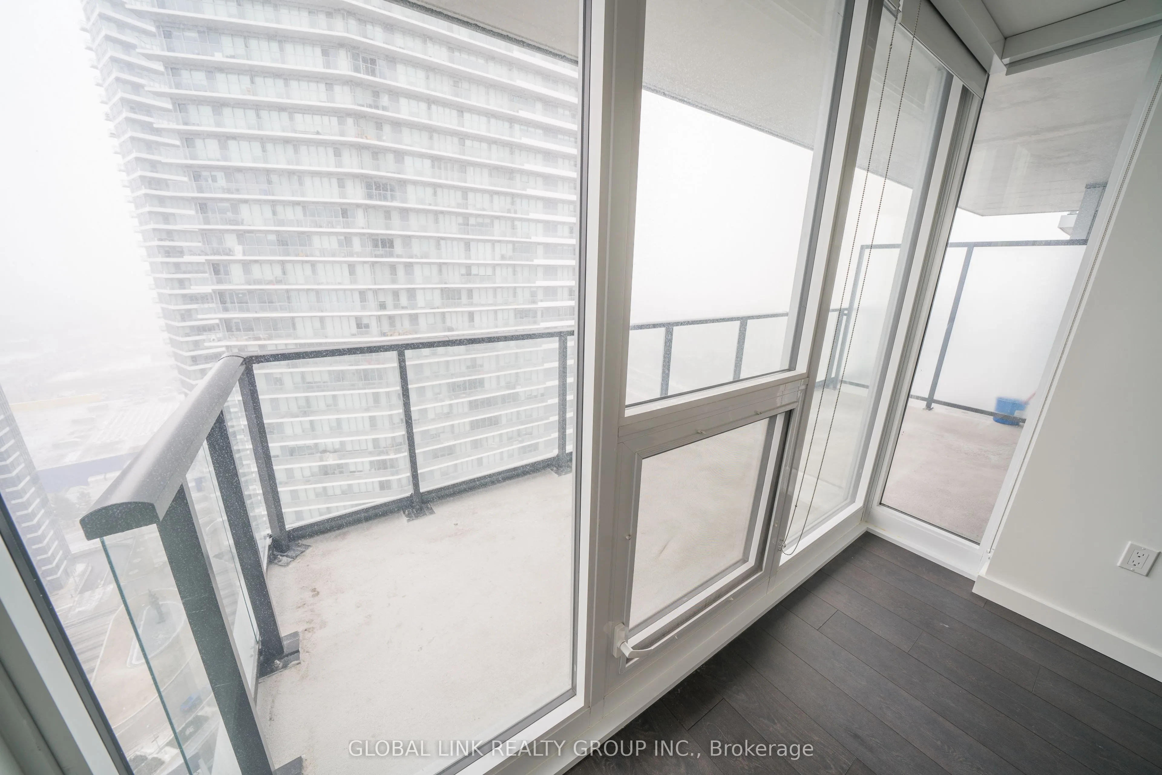 95 Mcmahon Drive, #2615