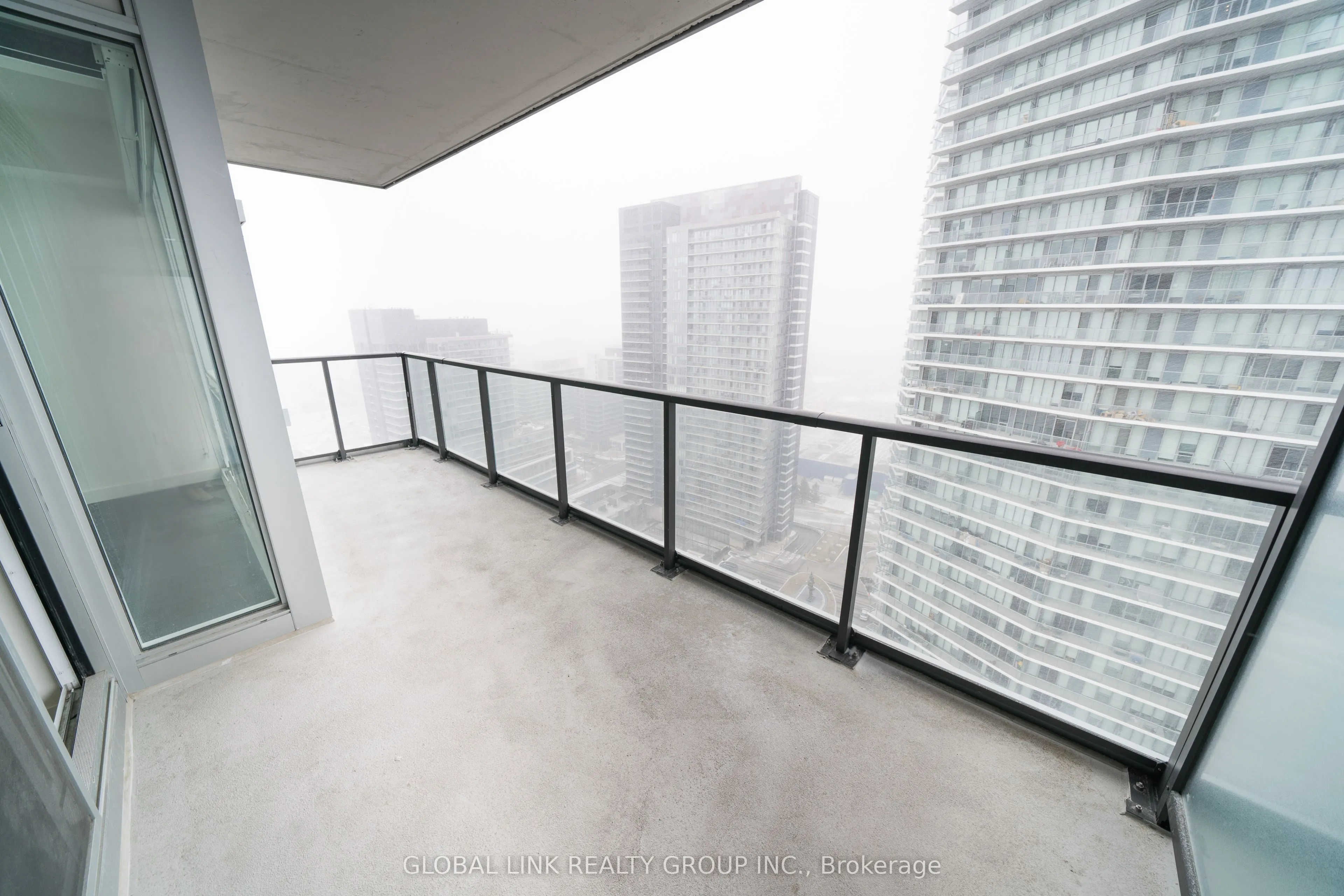 95 Mcmahon Drive, #2615