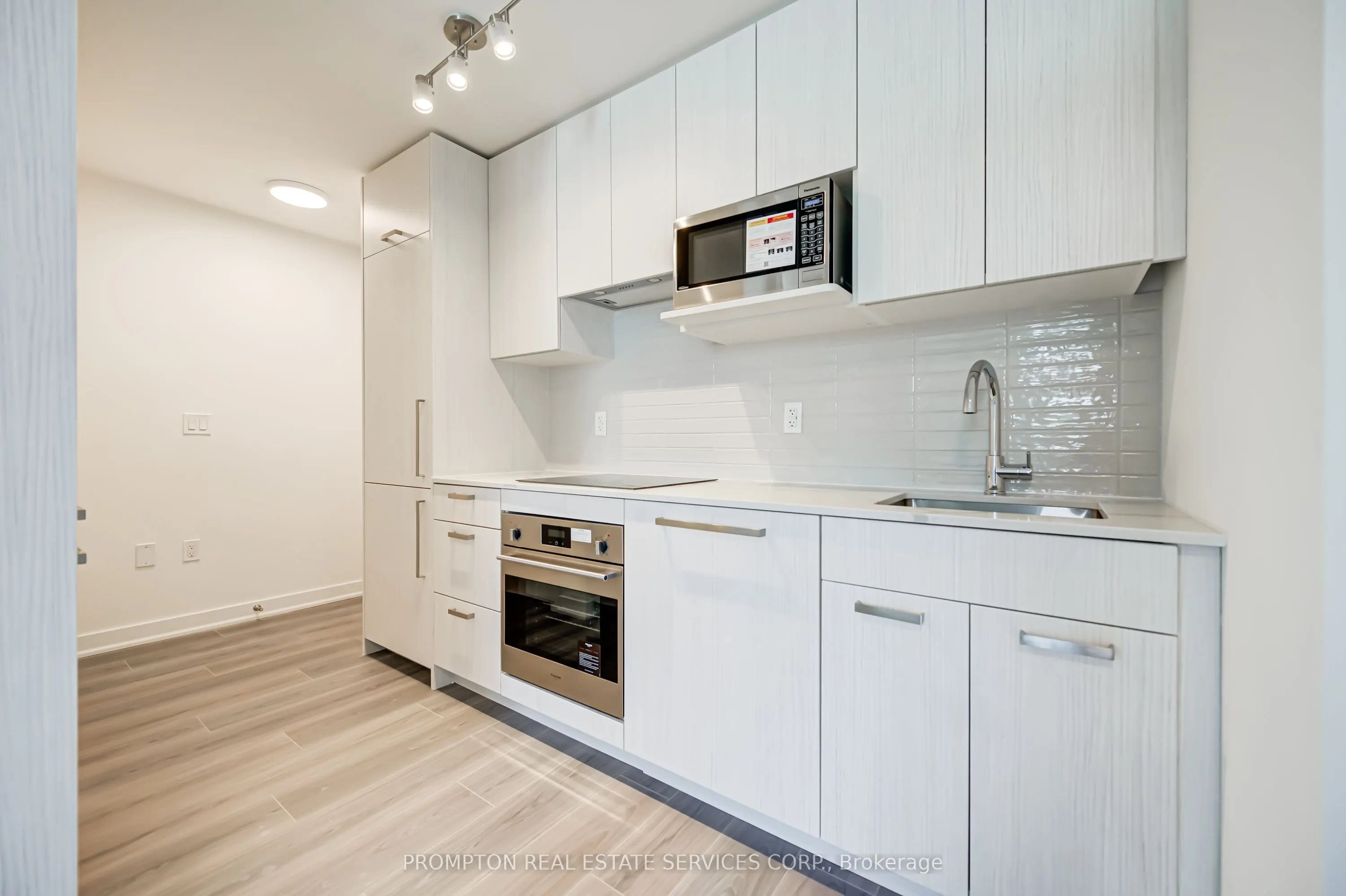 65 Curlew Drive, #202