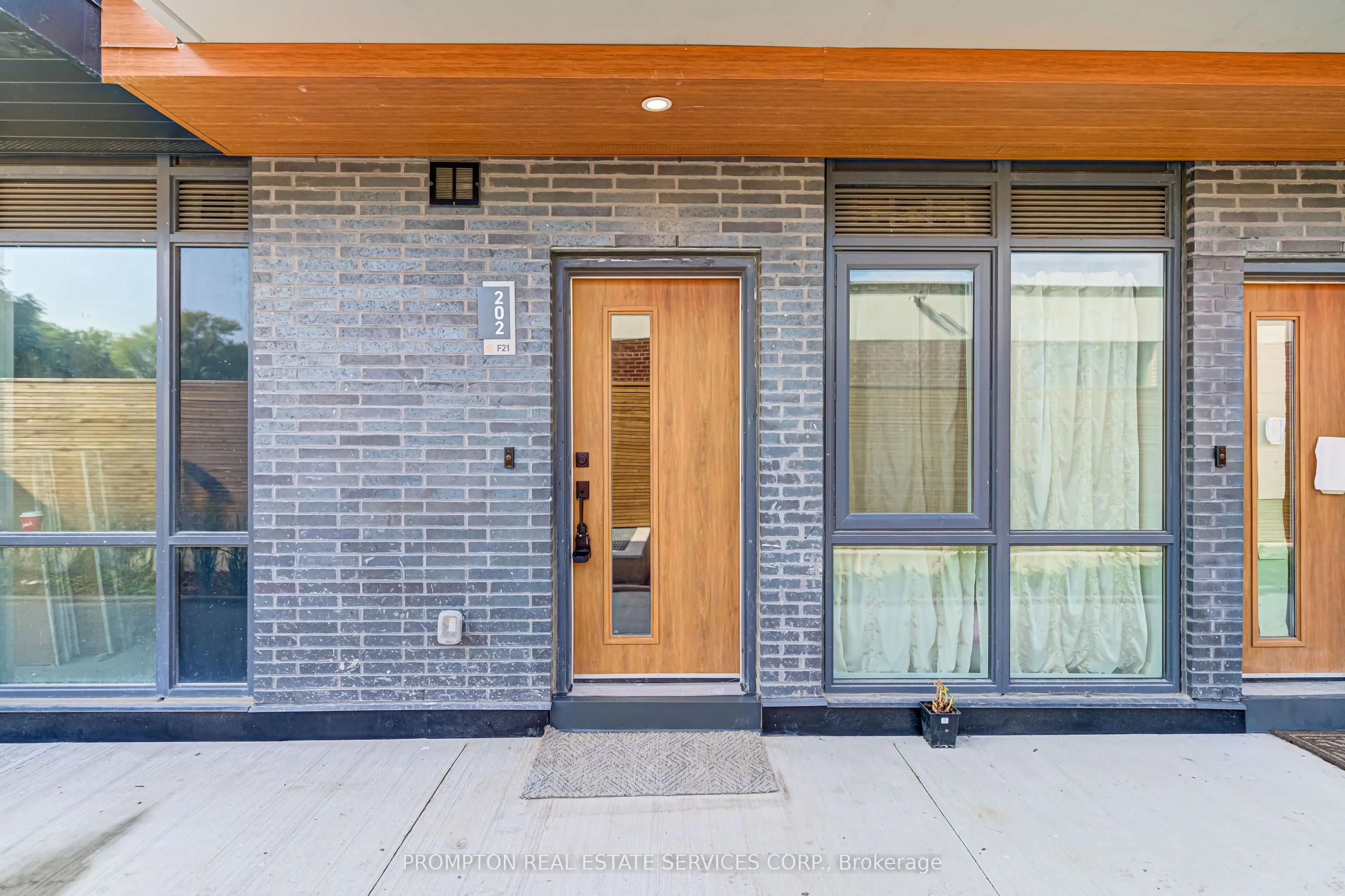 65 Curlew Drive, #202