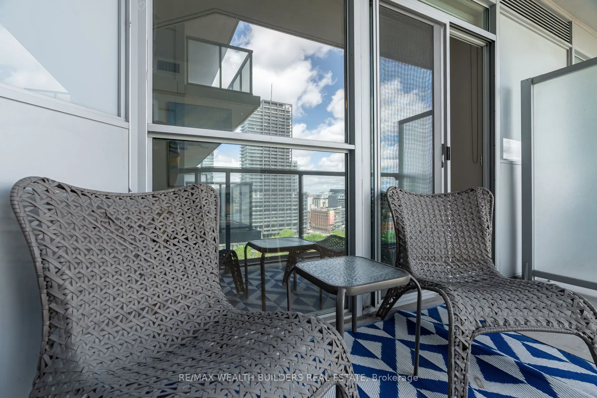352 Front Street W, #1510