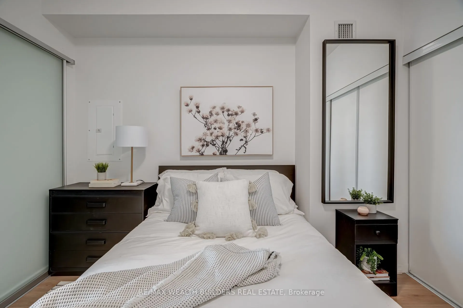 352 Front Street W, #1510